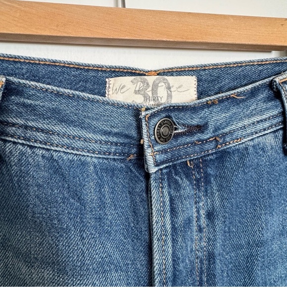 We The Free People Maggie Mid Rise Straight Leg Chewed Hem Jeans Size 30 - Picture 3 of 12